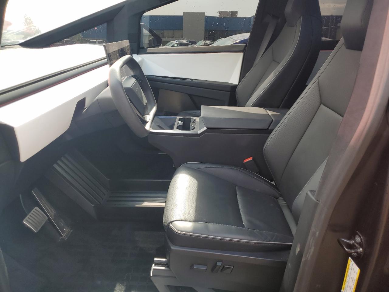 2024 Tesla Cybertruck VIN: 7G2CEHED9RA008583 Lot: 71047955