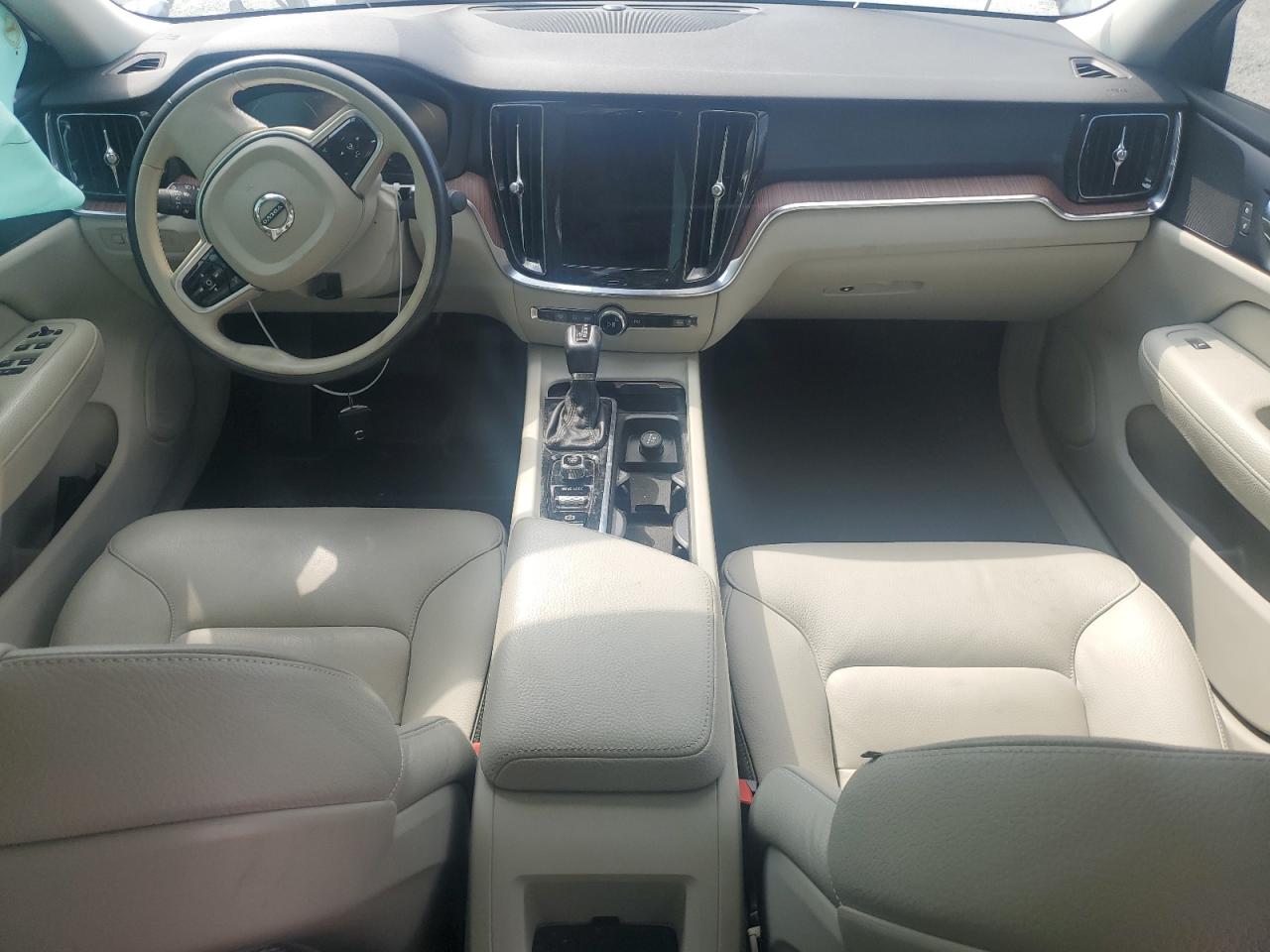 2020 Volvo S60 T5 Momentum VIN: 7JR102FK4LG040684 Lot: 81564405
