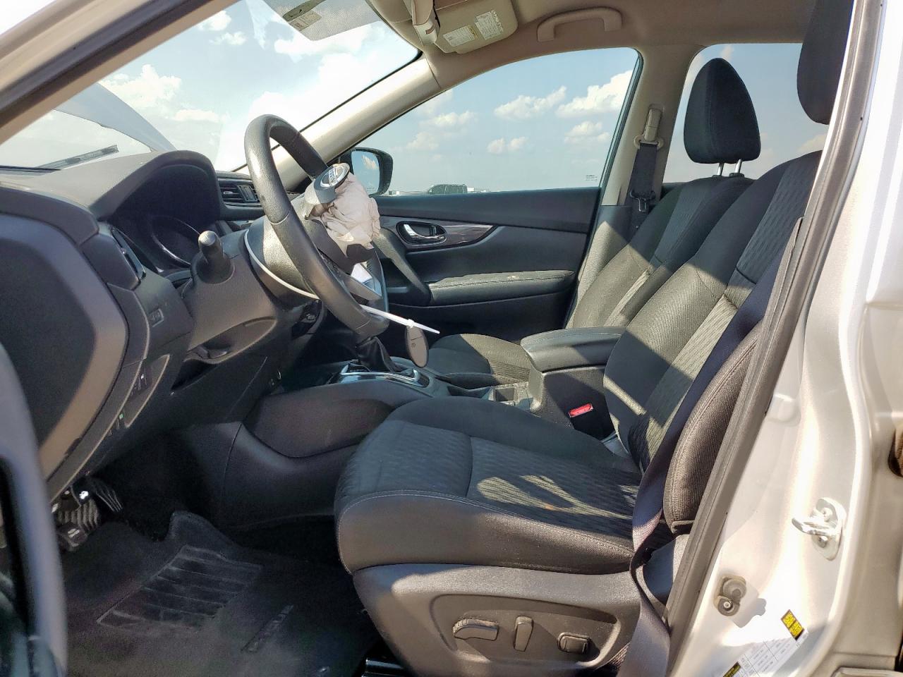 2017 Nissan Rogue S VIN: KNMAT2MT2HP578471 Lot: 81517875