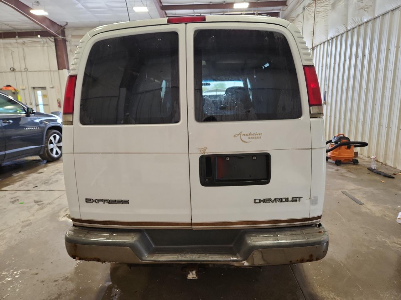 2000 Chevrolet Express G1500 VIN: 1GBFG15R2Y1237487 Lot: 81404955