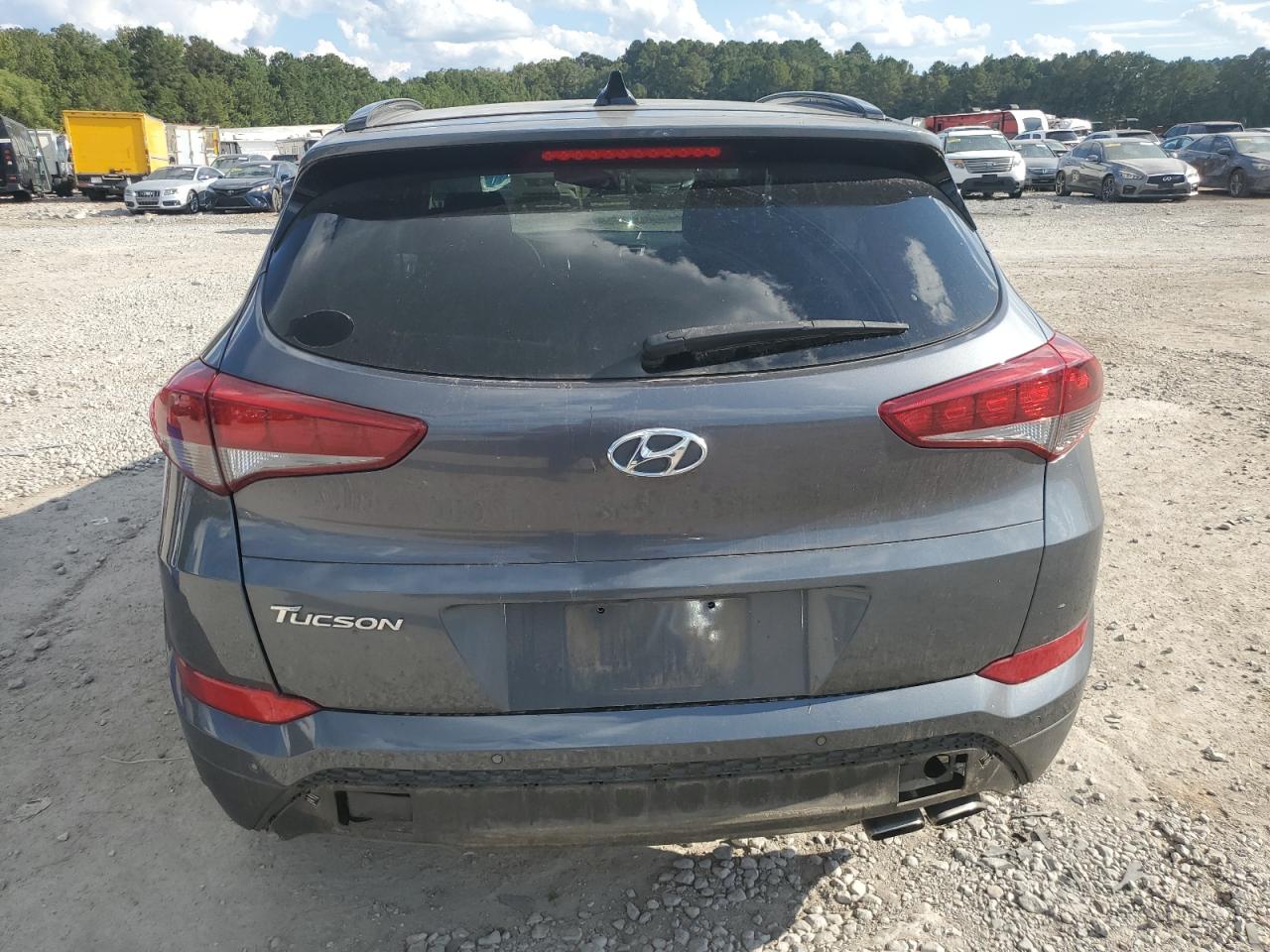 2018 Hyundai Tucson Value VIN: KM8J33A28JU783197 Lot: 82153465
