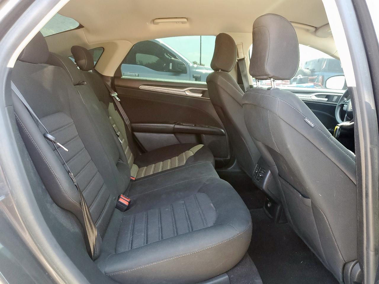 2020 Ford Fusion Se VIN: 3FA6P0HD4LR233113 Lot: 81262585