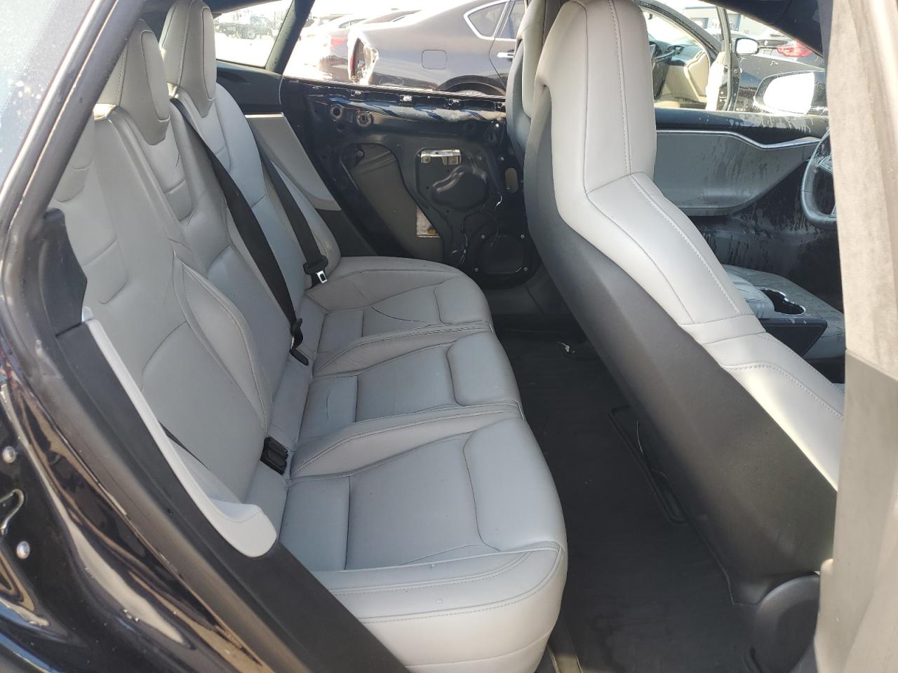 2014 Tesla Model S VIN: 5YJSA1H29EFP63967 Lot: 72012635