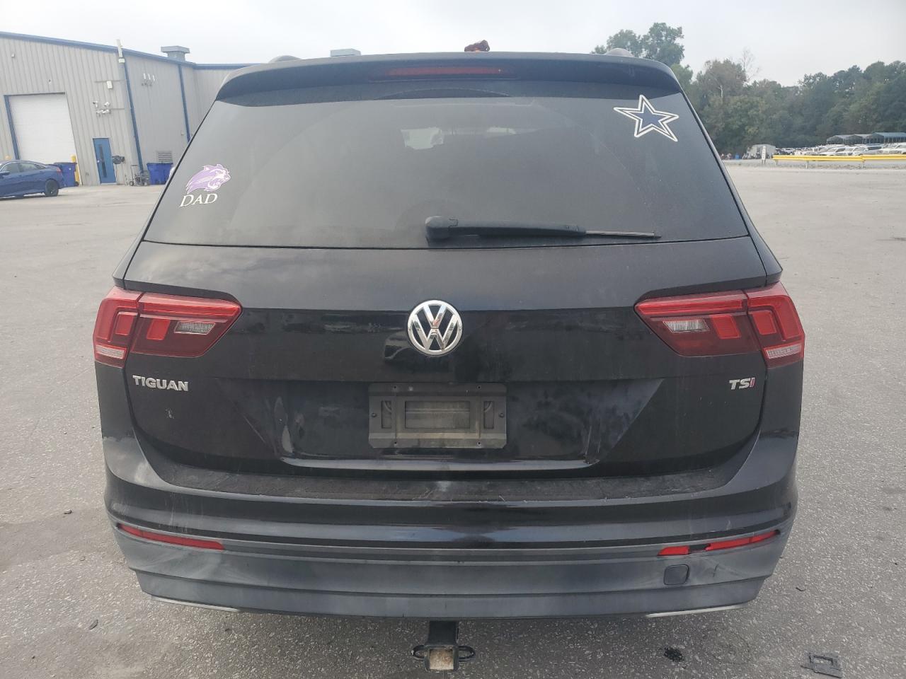 2018 Volkswagen Tiguan S VIN: 3VV1B7AX6JM037461 Lot: 81704745