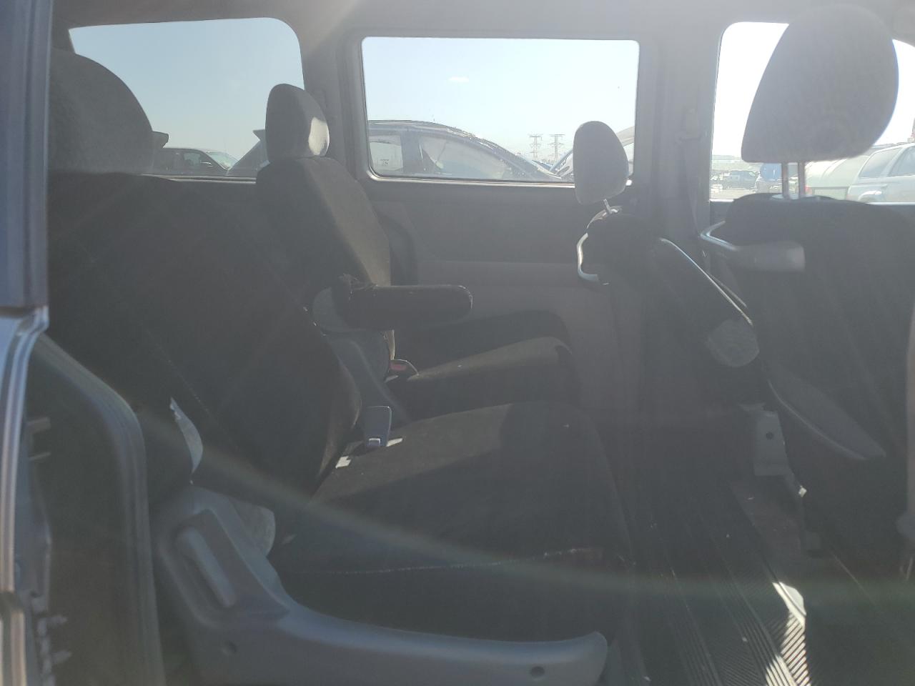 2001 Honda Odyssey Lx VIN: 2HKRL18551H583965 Lot: 84201725