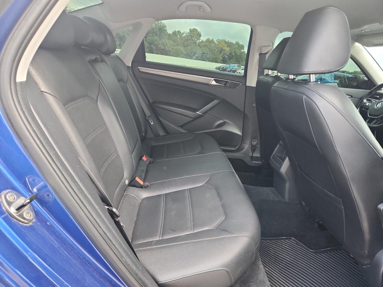 2017 Volkswagen Passat R-Line VIN: 1VWDT7A39HC000869 Lot: 83833375