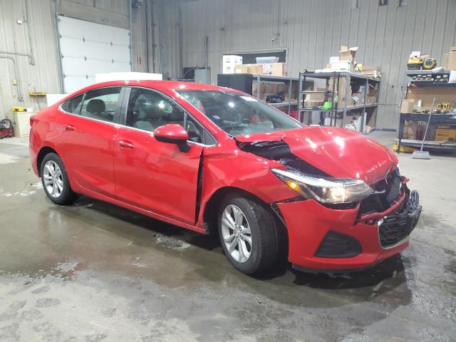  CHEVROLET CRUZE 2019 Czerwony