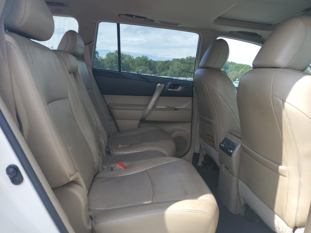 2011 Toyota Highlander Base VIN: 5TDBK3EH7BS079217 Lot: 81844845