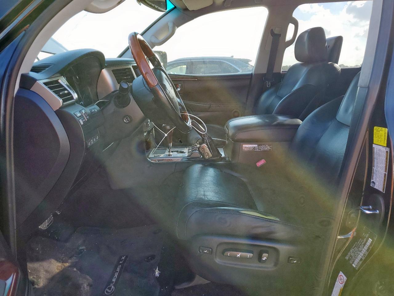 2015 Lexus Lx 570 VIN: JTJHY7AX8F4174588 Lot: 81727875