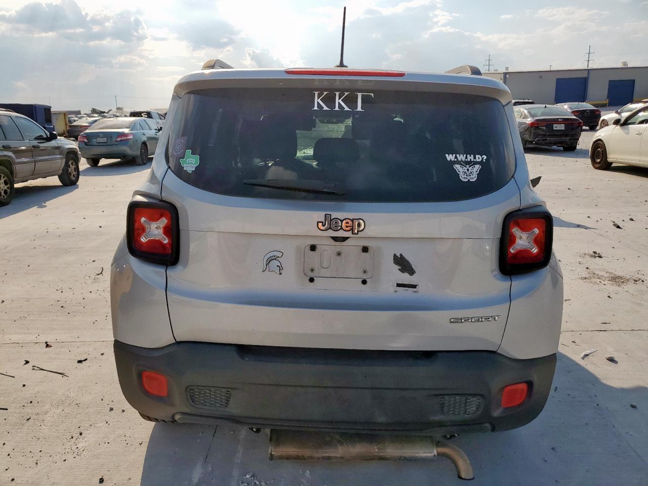 2016 Jeep Renegade Sport VIN: ZACCJAAT9GPD73521 Lot: 81100555