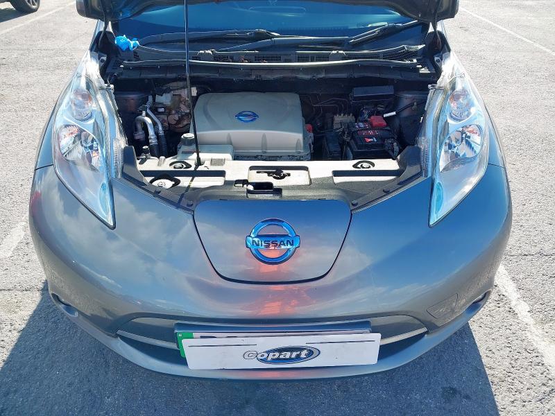 2015 NISSAN LEAF ACENTA 