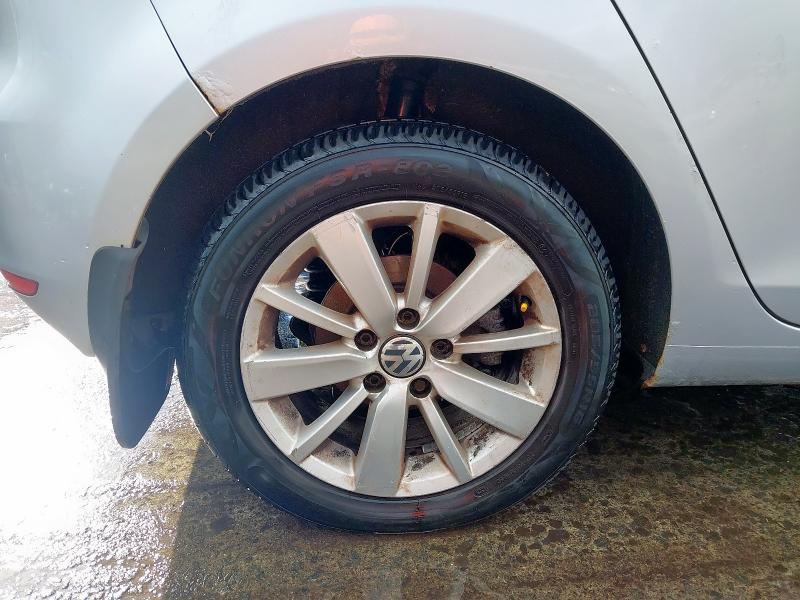2011 VOLKSWAGEN GOLF MATCH TDI 
