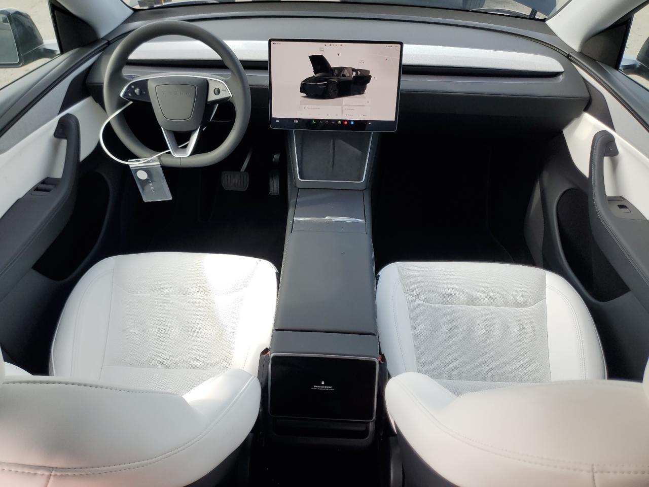 2026 Tesla Model Y VIN: 7SAYGDEE2TF378808 Lot: 81724255