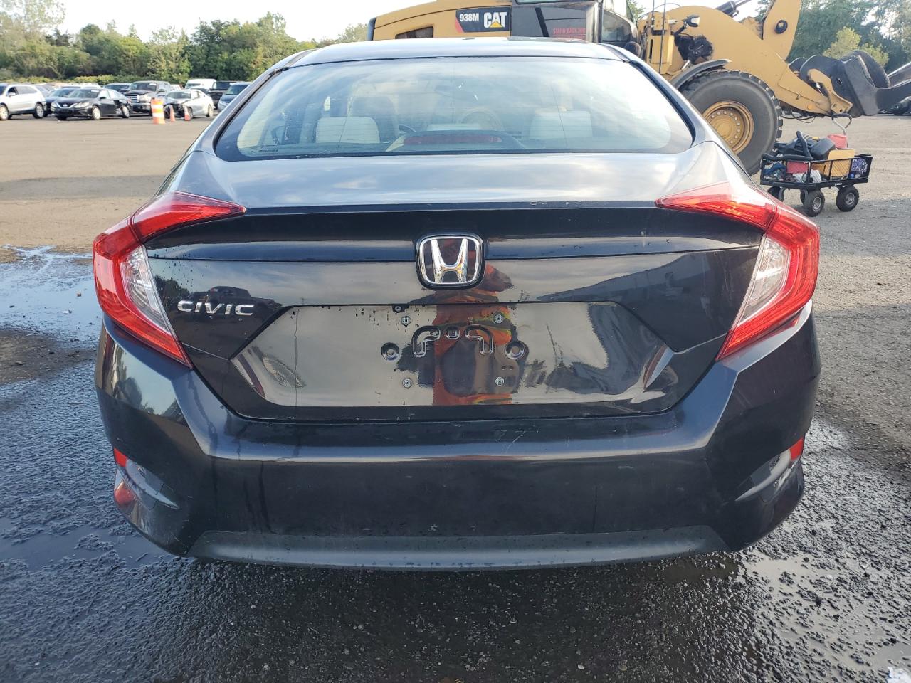 2018 Honda Civic Lx VIN: 2HGFC2F53JH528923 Lot: 81557375