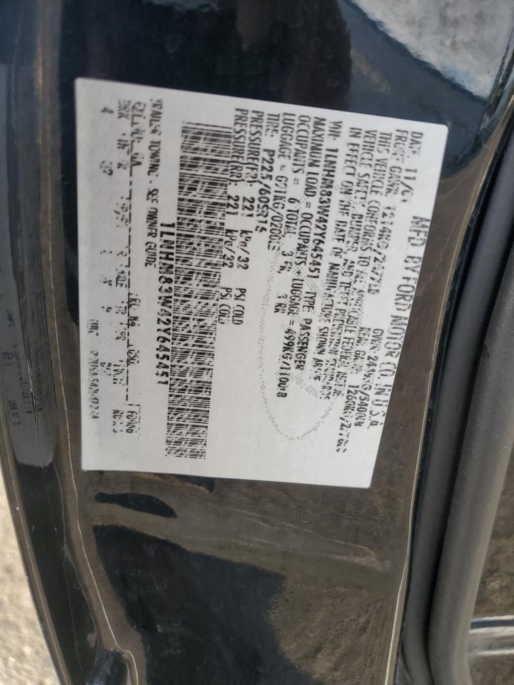 2002 Lincoln Town Car Cartier VIN: 1LNHM83W42Y645451 Lot: 81335435