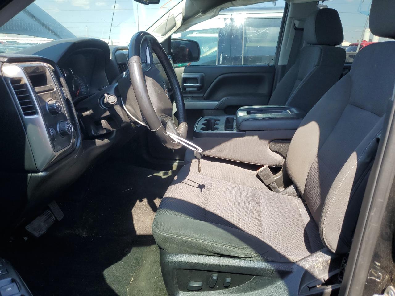 2018 Chevrolet Silverado K1500 Lt VIN: 3GCUKREC9JG461598 Lot: 81700315