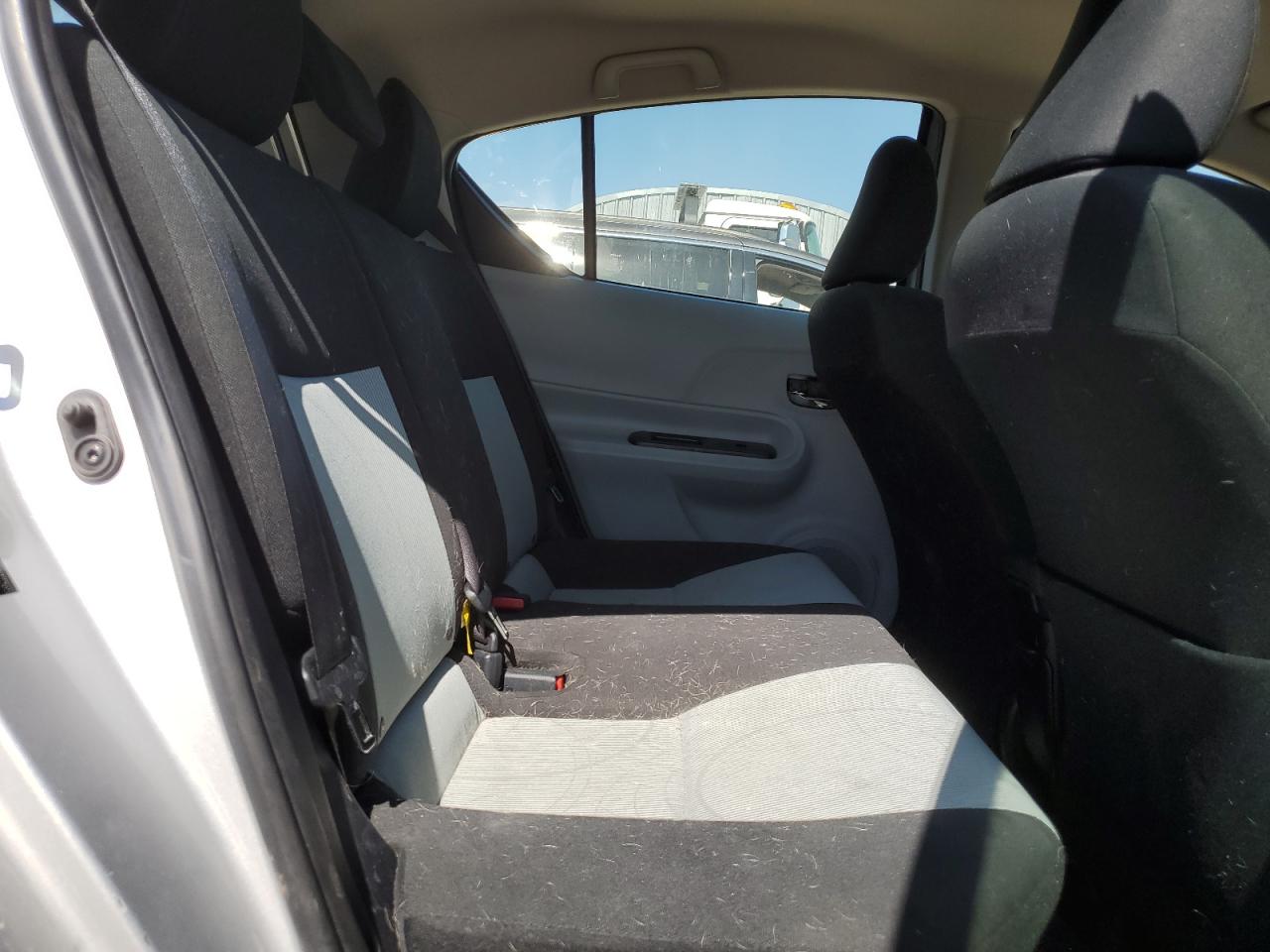 2014 Toyota Prius C VIN: JTDKDTB36E1077365 Lot: 84270755