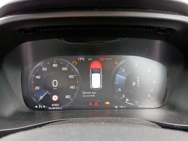 2019 VOLVO XC40 MOMENTUM D3 AUTO 