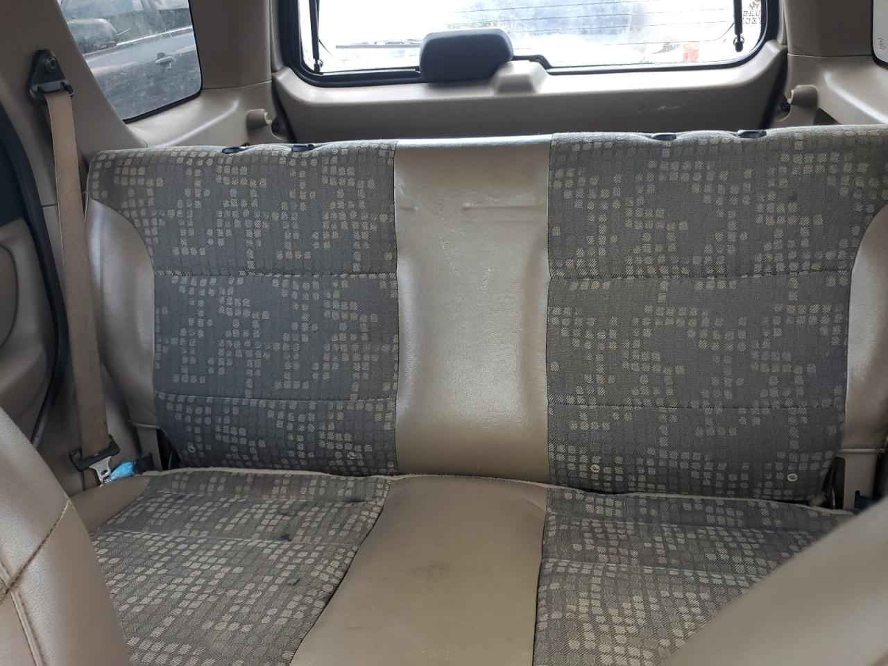 2001 Ford Escape Xls VIN: 1FMYU01161KA66620 Lot: 71417115