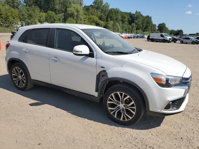  MITSUBISHI OUTLANDER 2019 Белы