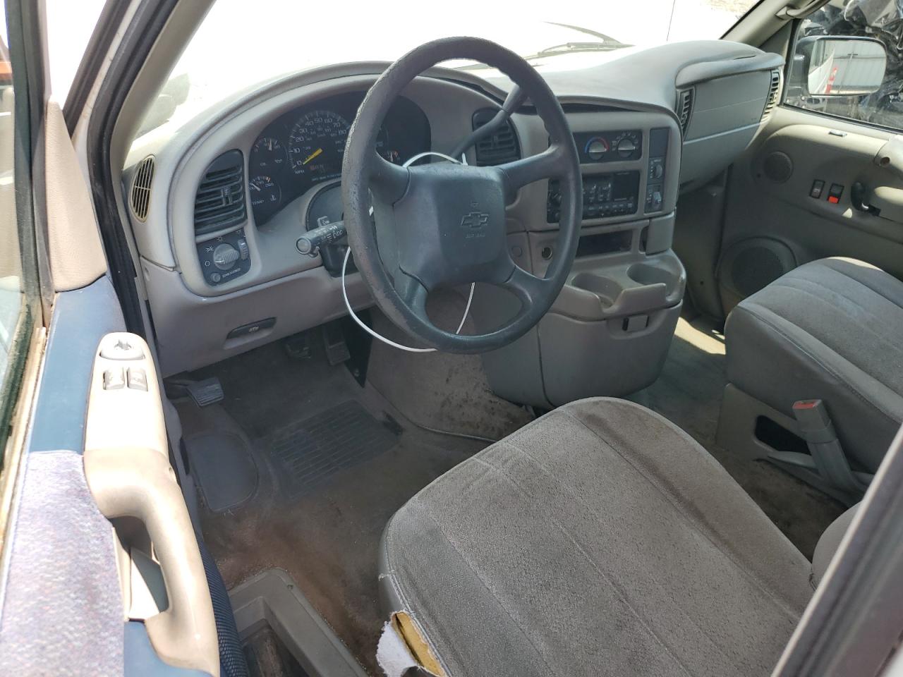 2000 Chevrolet Astro VIN: 1GNDM19W7YB211688 Lot: 71681875