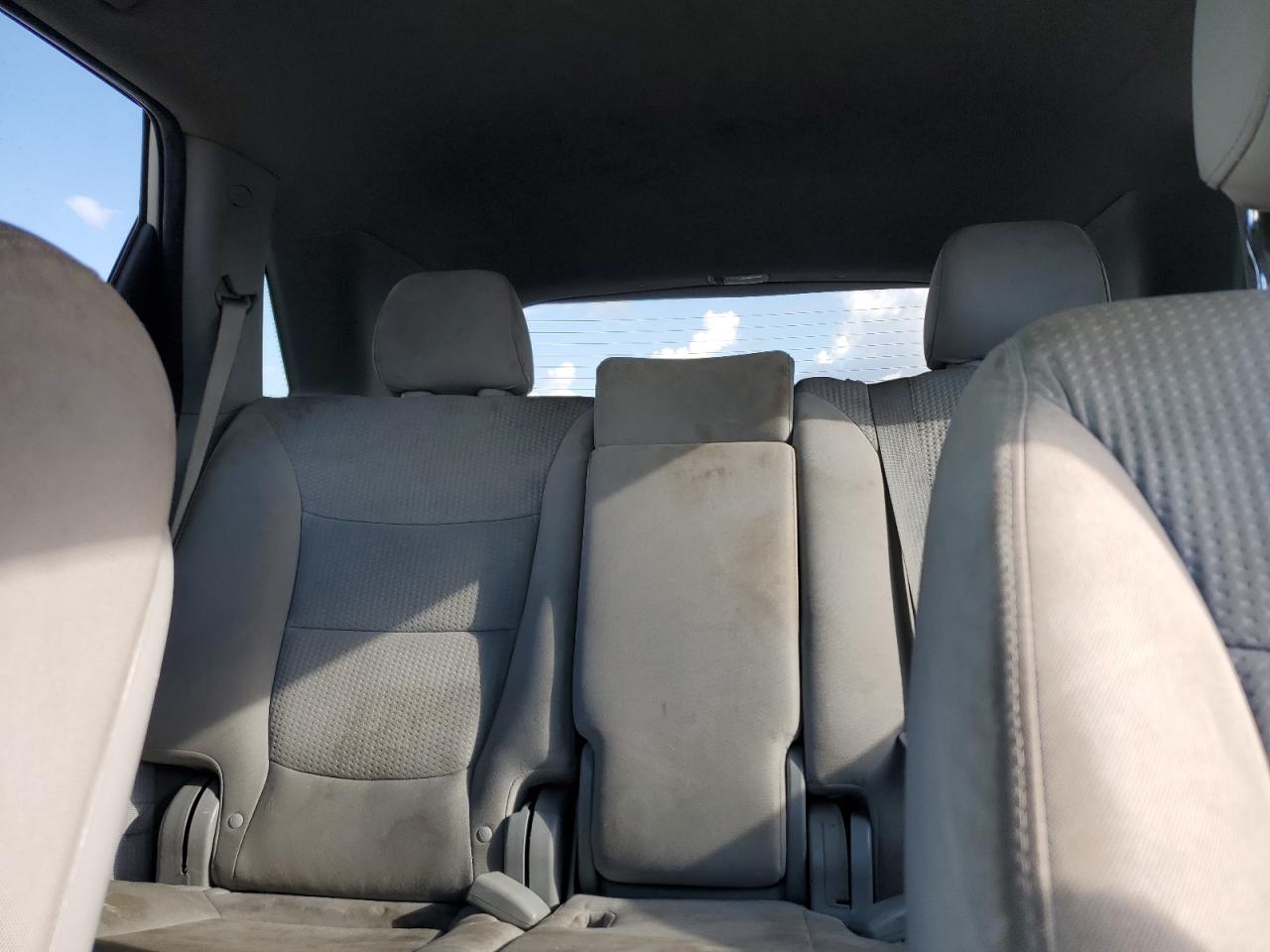 2011 Kia Sorento Base VIN: 5XYKTCA15BG003482 Lot: 81767655