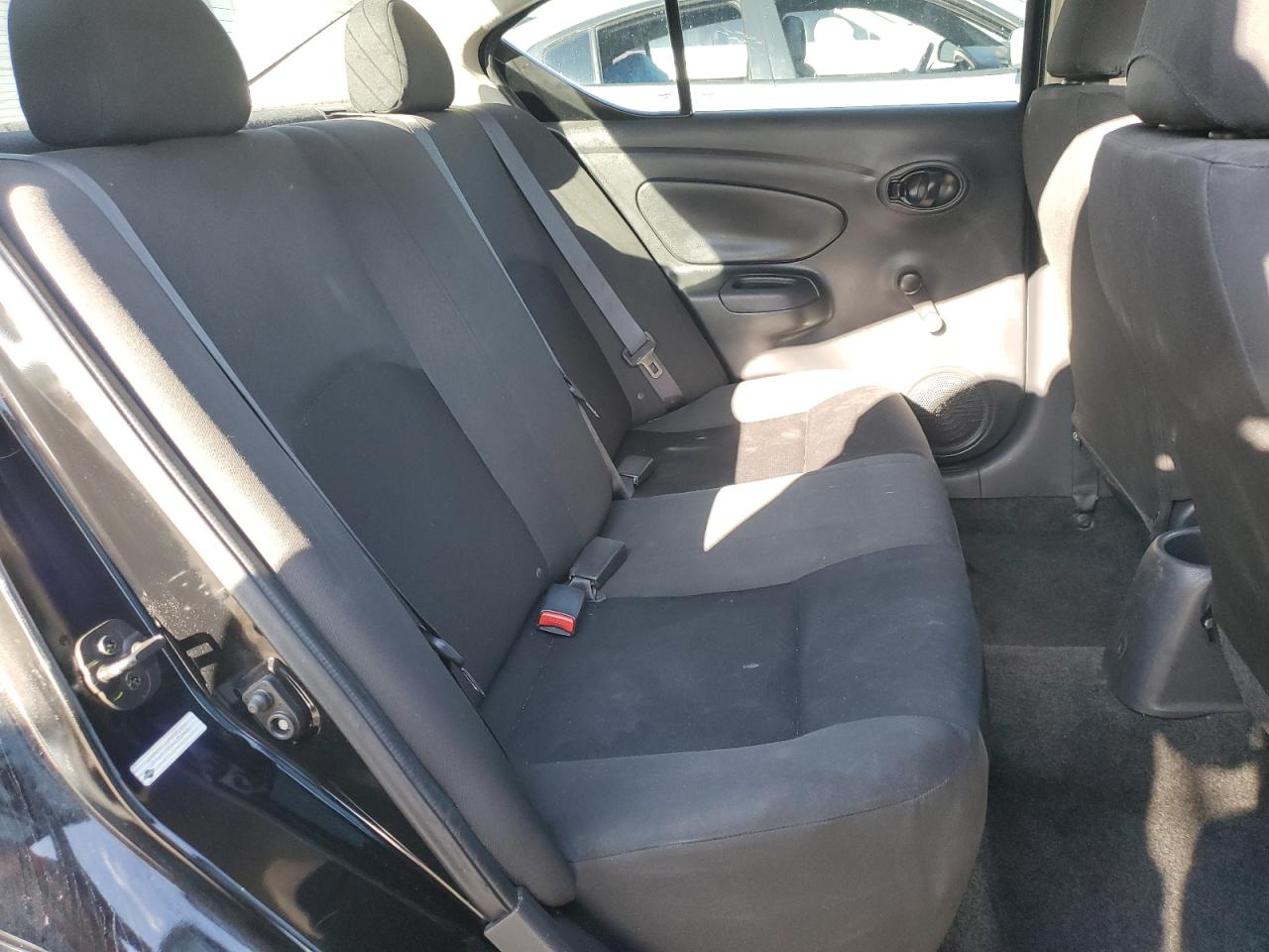 2018 Nissan Versa S VIN: 3N1CN7AP5JL804482 Lot: 81685995