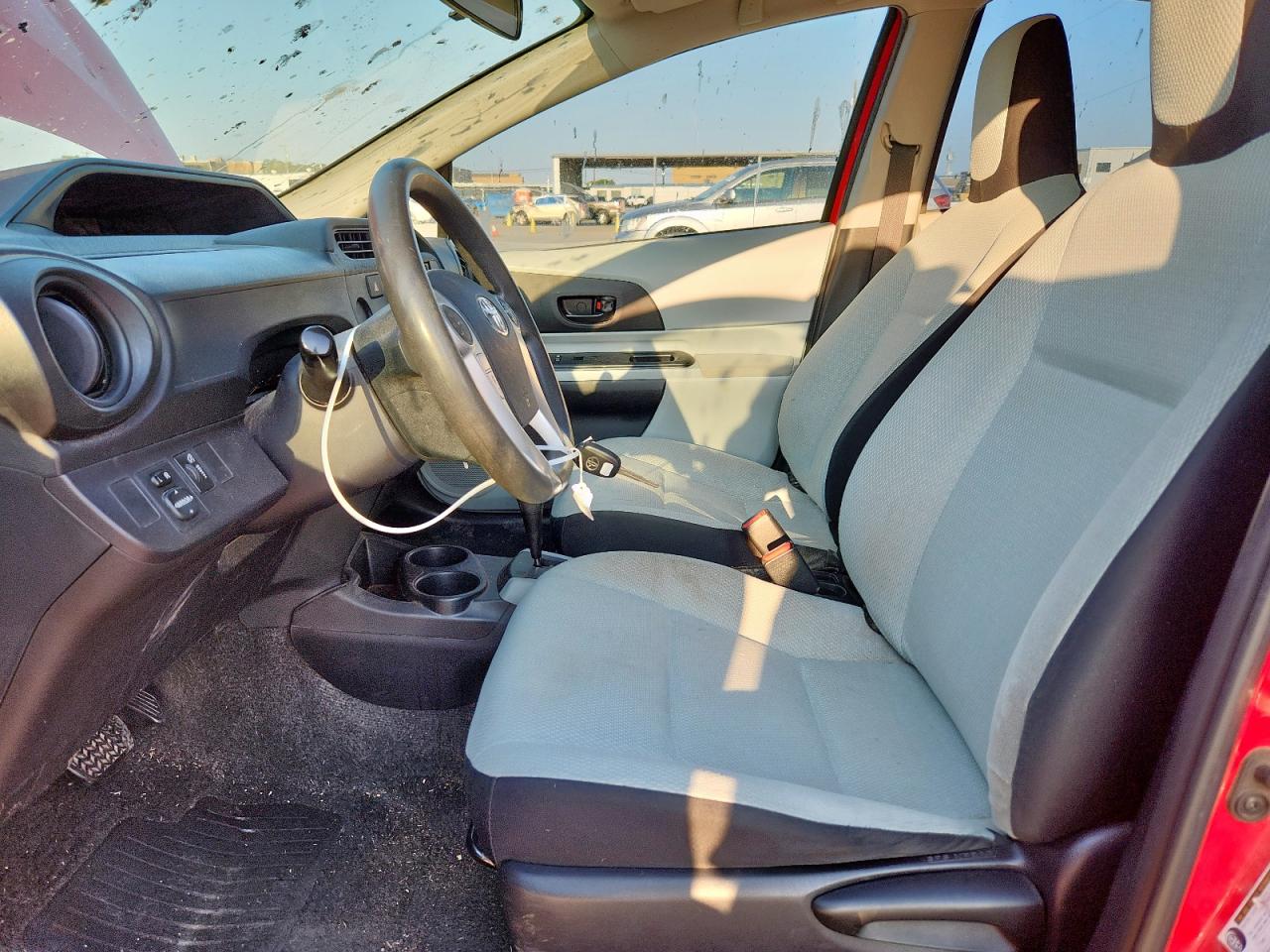 2012 Toyota Prius C VIN: JTDKDTB38C1506311 Lot: 80925545