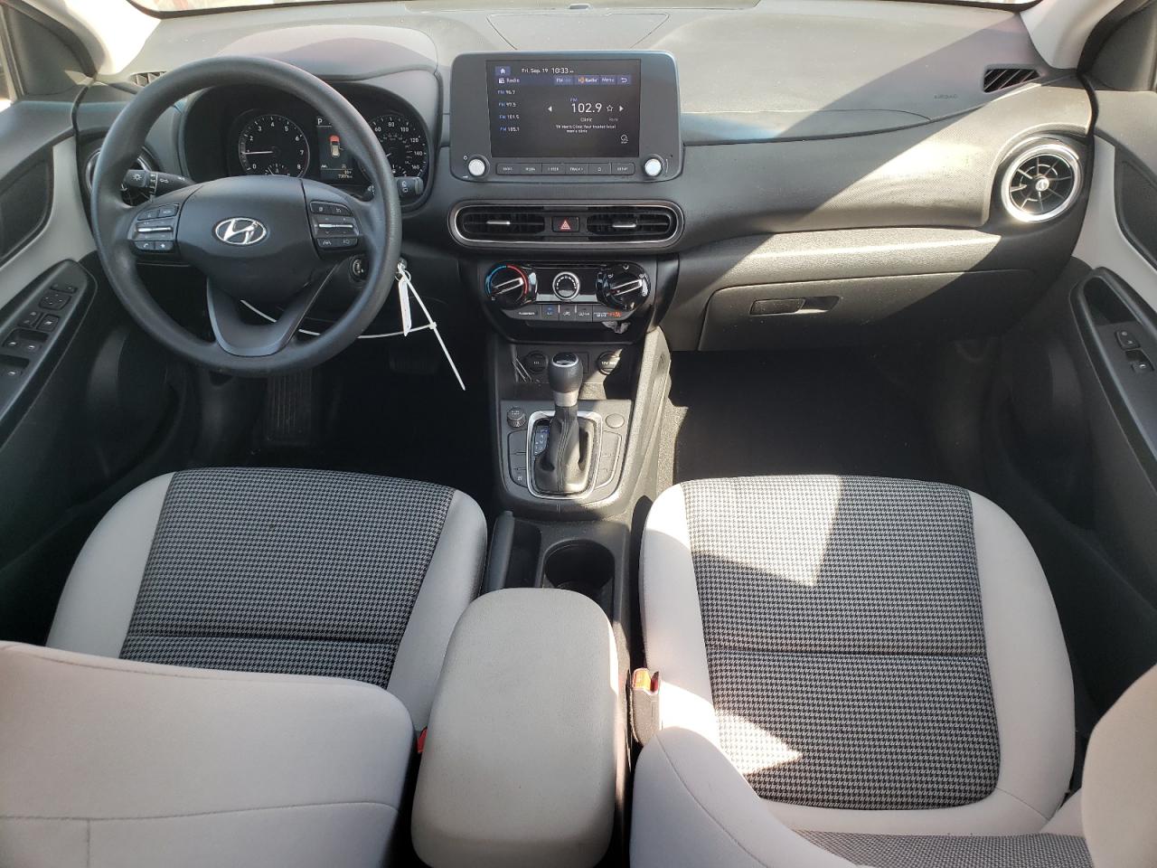 2022 Hyundai Kona Sel VIN: KM8K22AB9NU887799 Lot: 81549275