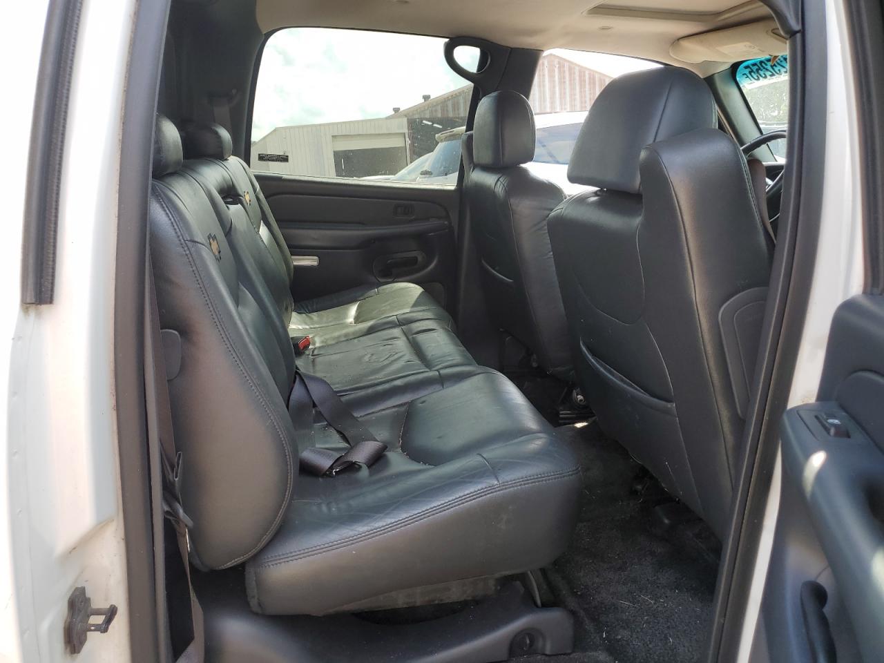 2002 Chevrolet Avalanche C1500 VIN: 3GNEC13T32G225379 Lot: 82125255
