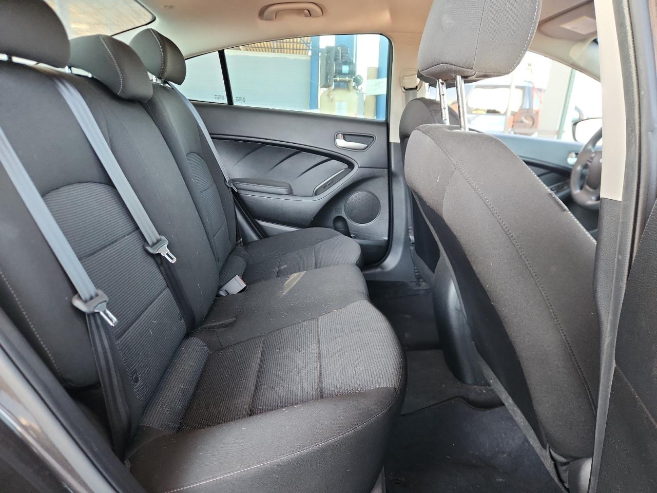 2018 Kia Forte Lx VIN: 3KPFK4A72JE164950 Lot: 81610165