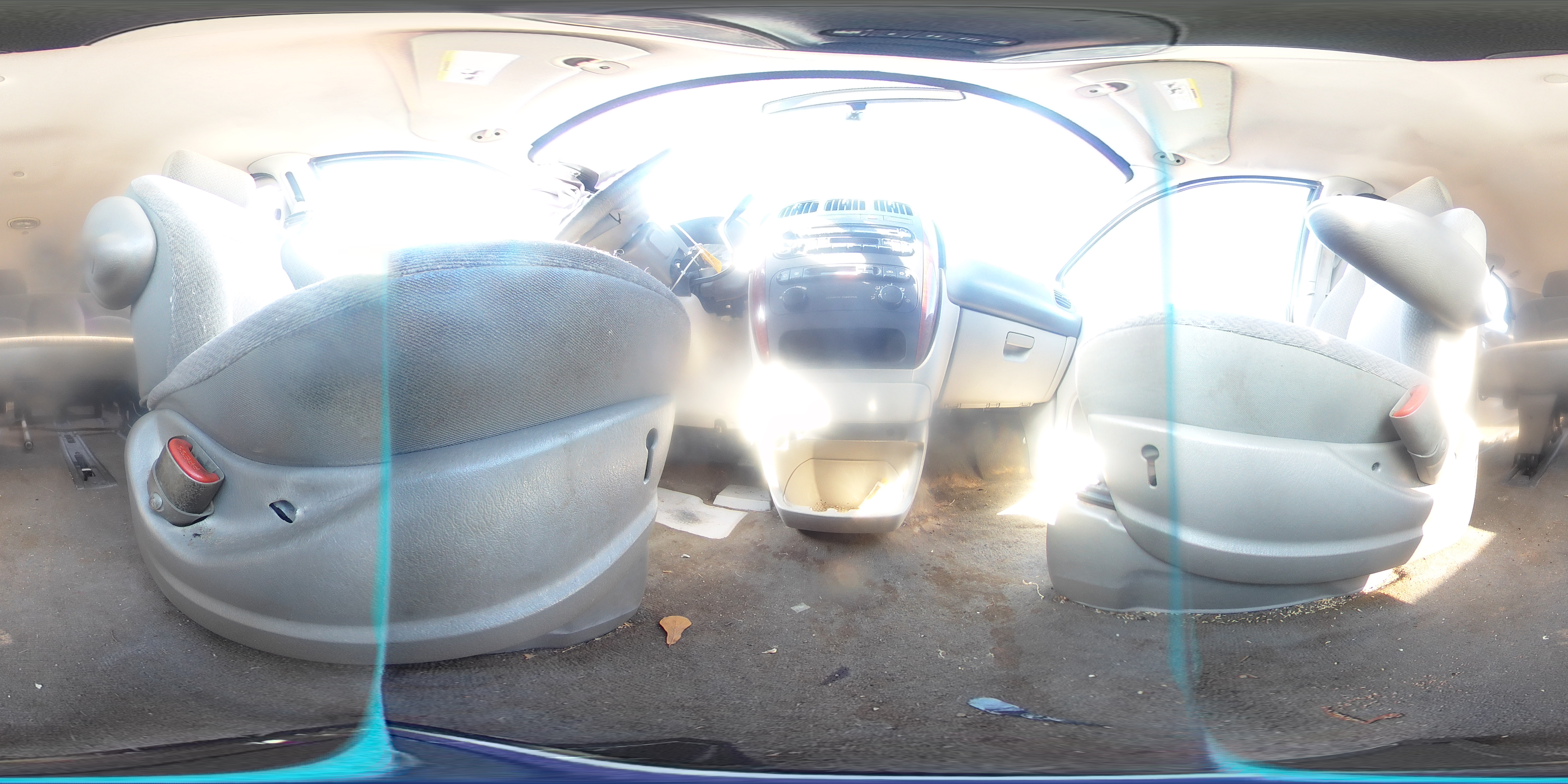 2005 Chrysler Town & Country VIN: 1C4GP45R05B411015 Lot: 82074935