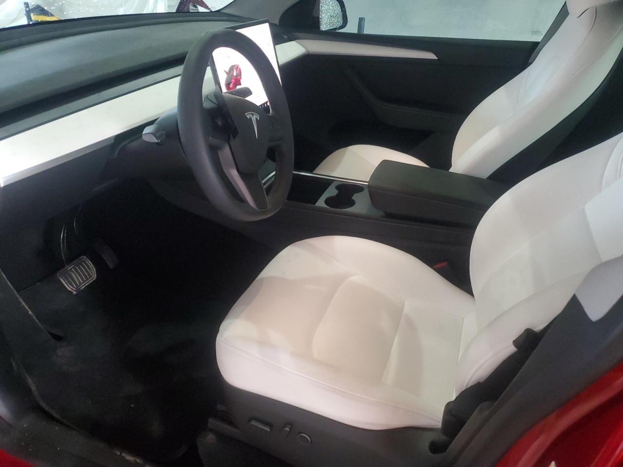 2025 Tesla Model Y VIN: 7SAYGDED5SA377316 Lot: 82024825