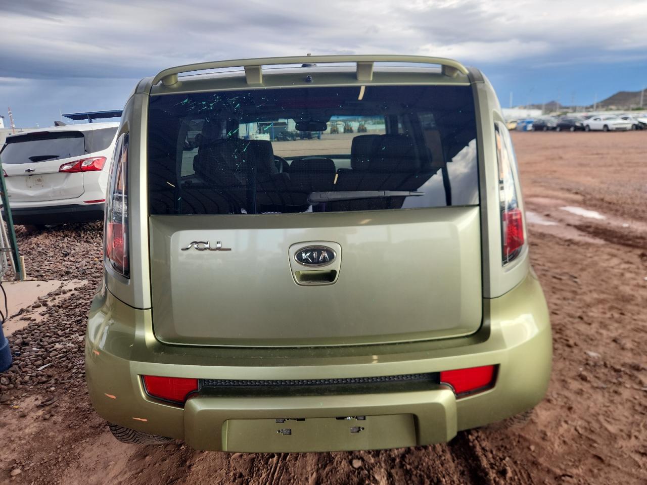 2011 Kia Soul + VIN: KNDJT2A24B7233073 Lot: 81406675