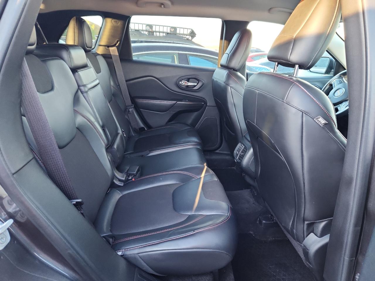 2015 Jeep Cherokee Trailhawk VIN: 1C4PJMBS3FW778686 Lot: 71979625