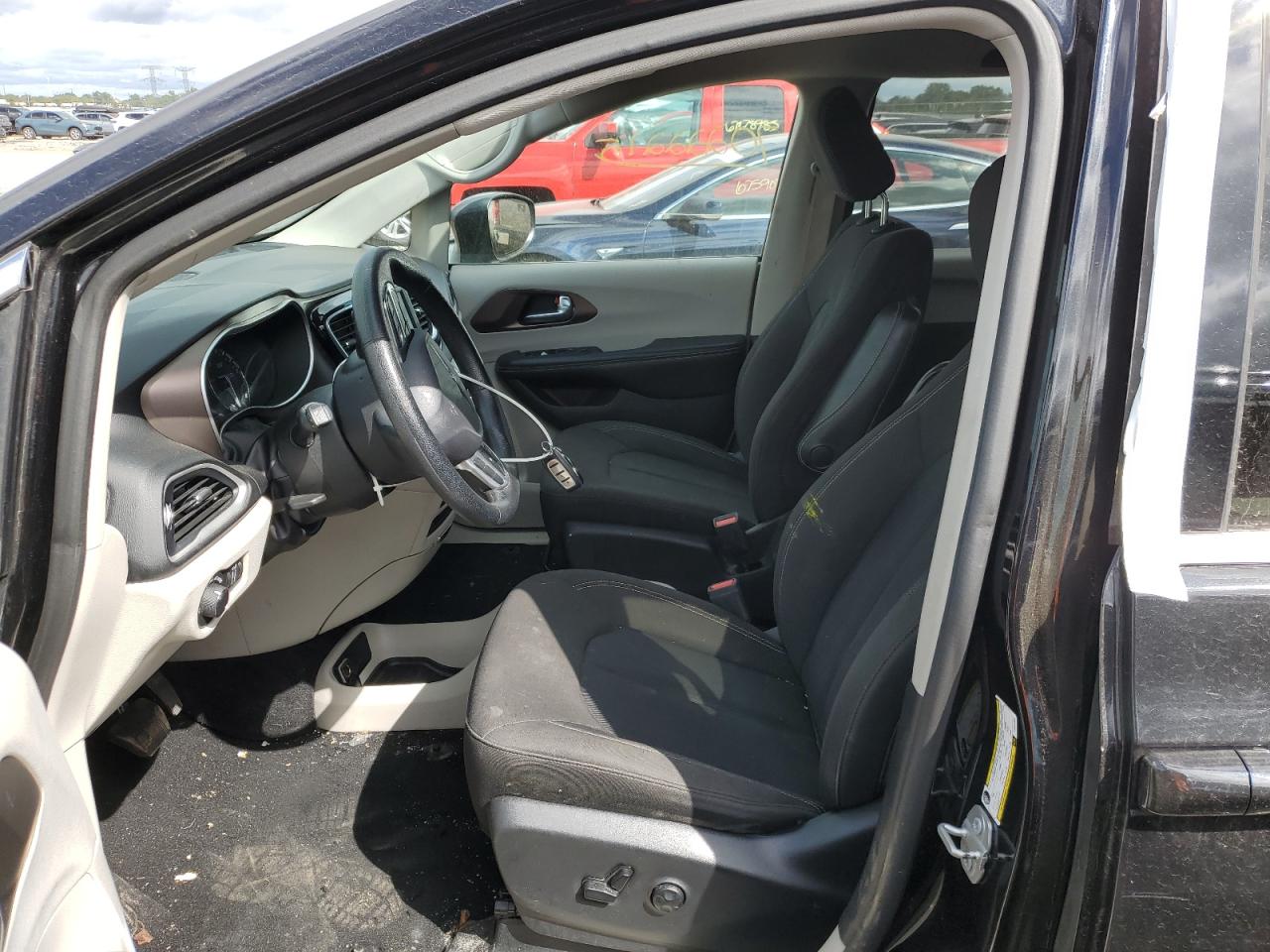 2020 Chrysler Voyager Lx VIN: 2C4RC1CG3LR141751 Lot: 70222215