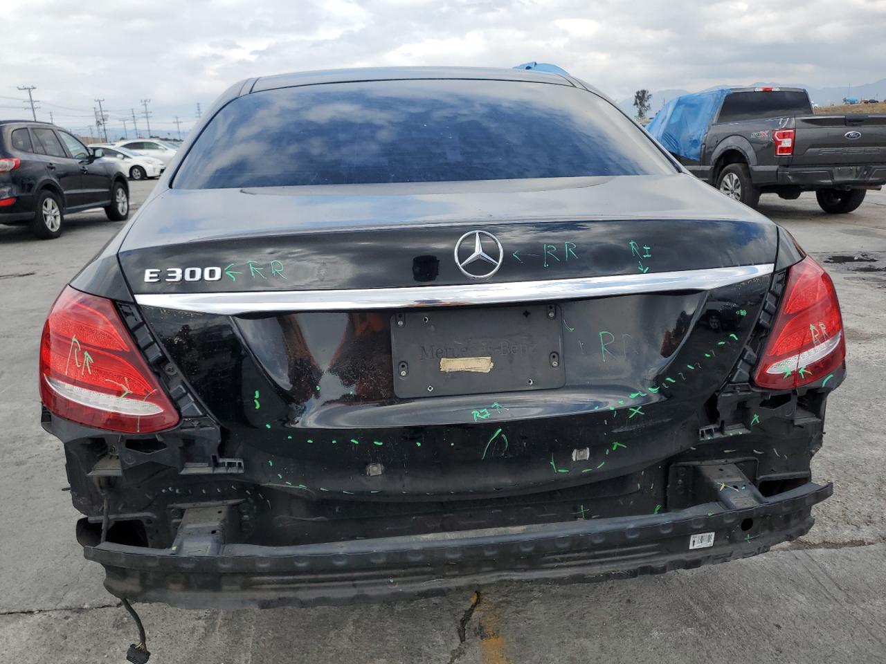 2019 Mercedes-Benz E 300 VIN: WDDZF4JB0KA645750 Lot: 81036255