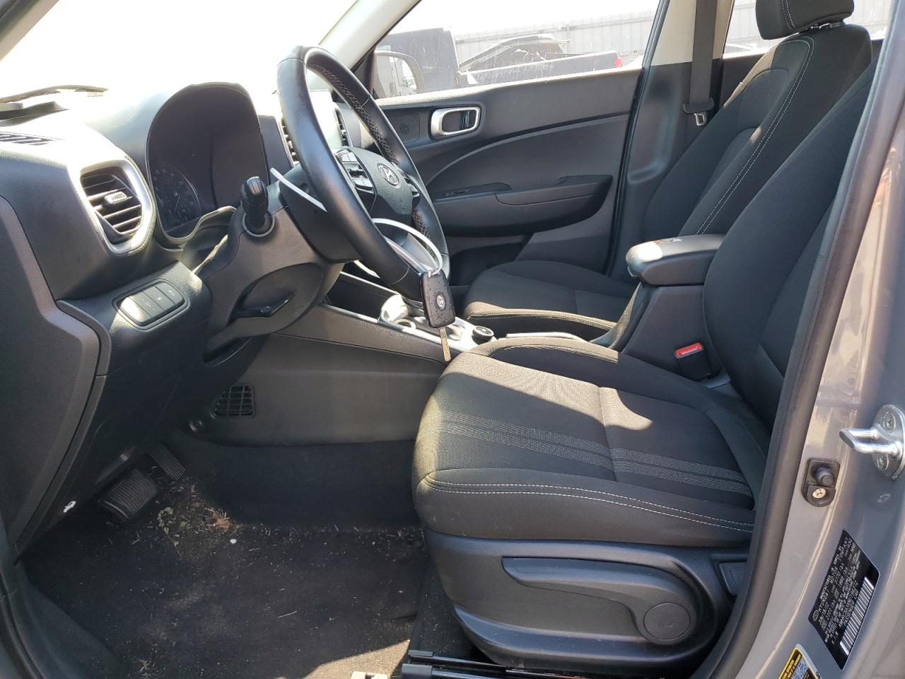 2022 Hyundai Venue Sel VIN: KMHRC8A3XNU196272 Lot: 80490855