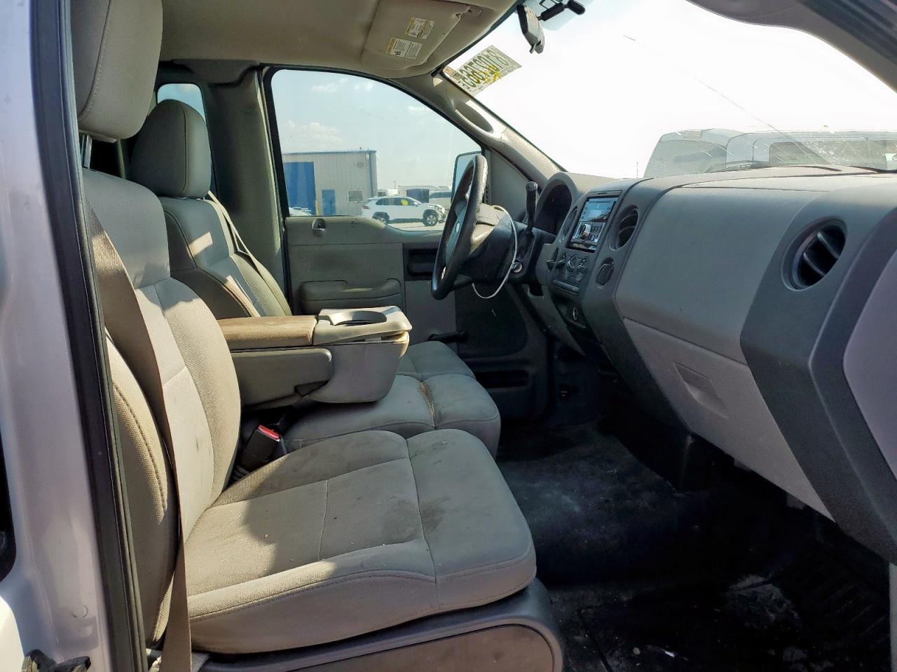 2005 Ford F150 VIN: 1FTRF12225NB37719 Lot: 81027665