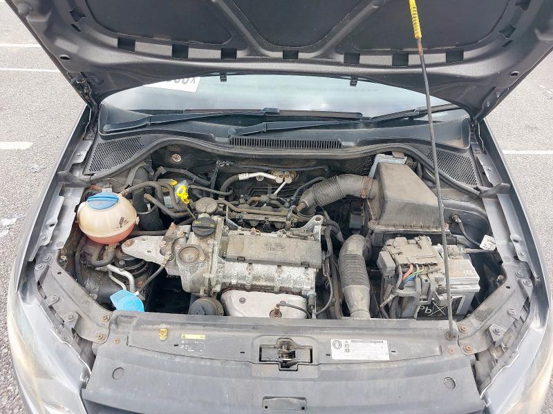 2014 VOLKSWAGEN POLO S