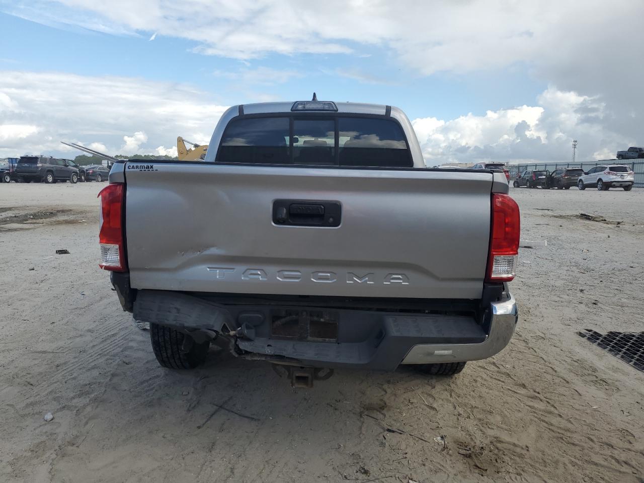 2017 Toyota Tacoma Double Cab VIN: 5TFAX5GN4HX095311 Lot: 82027495