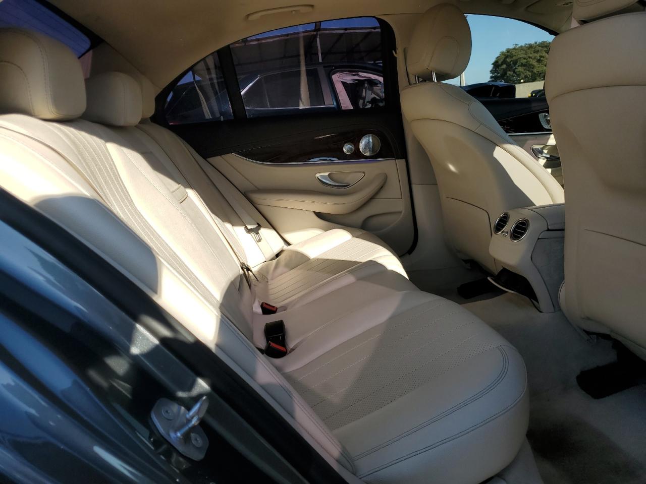 2017 Mercedes-Benz E 300 VIN: WDDZF4JB0HA067240 Lot: 80529485