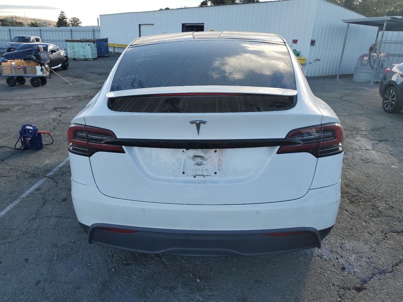 2021 Tesla Model X VIN: 5YJXCBE5XMF326451 Lot: 80110565