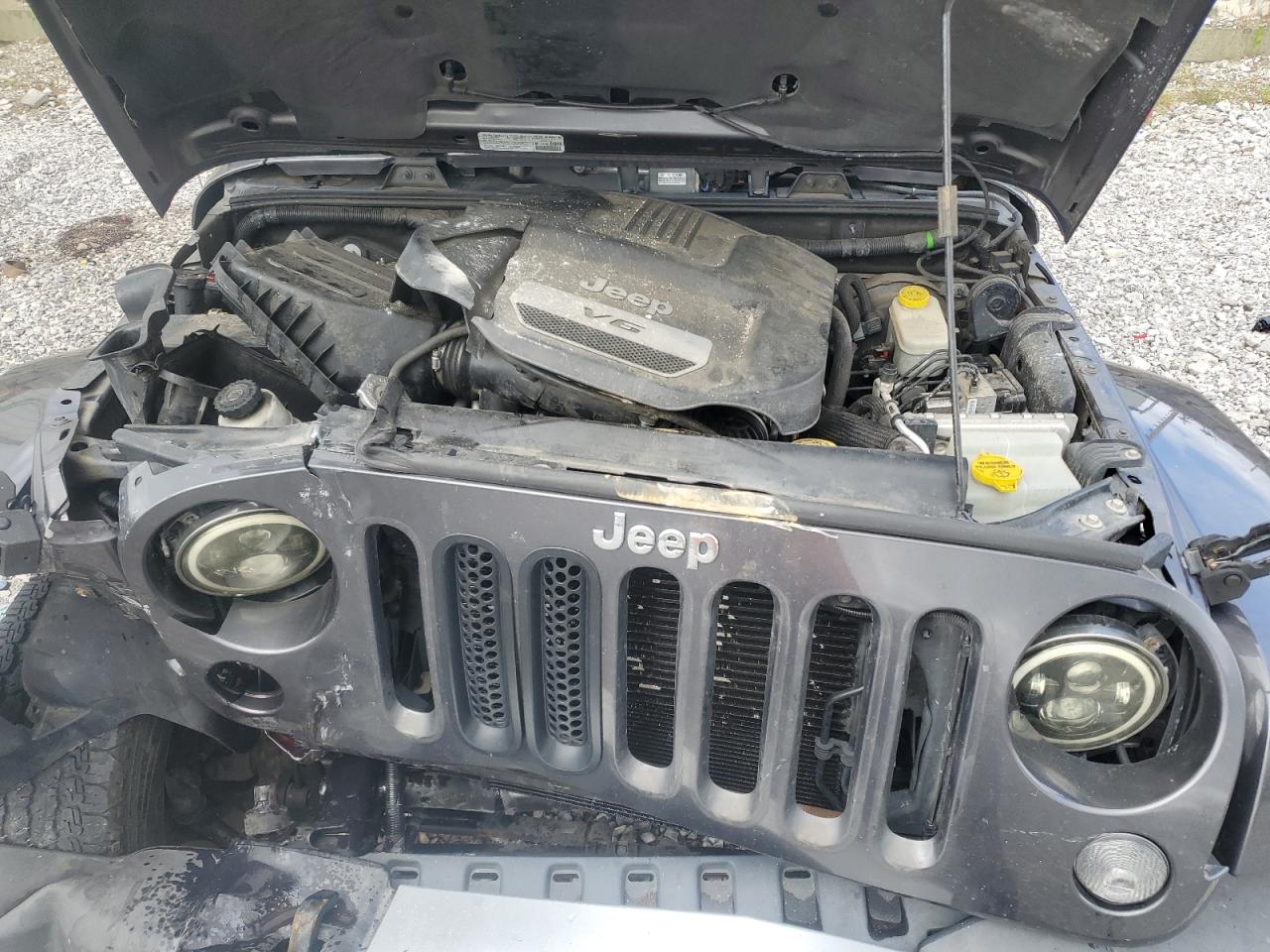 2014 Jeep Wrangler Unlimited Sahara VIN: 1C4BJWEG0EL258765 Lot: 84206115