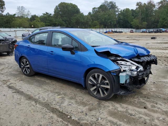  NISSAN VERSA 2022 Синий