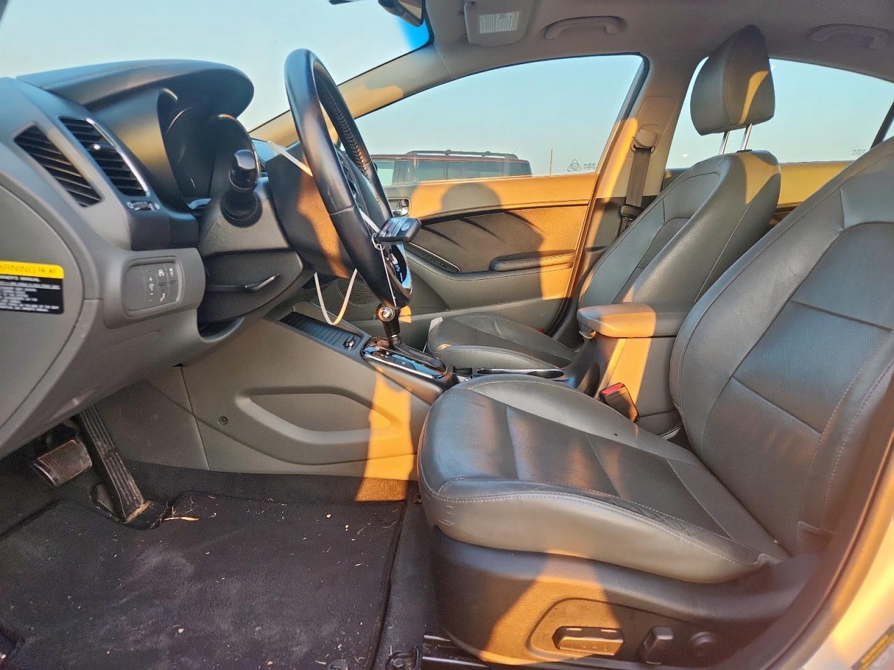 2017 Kia Forte Ex VIN: 3KPFN4A82HE110560 Lot: 80567985