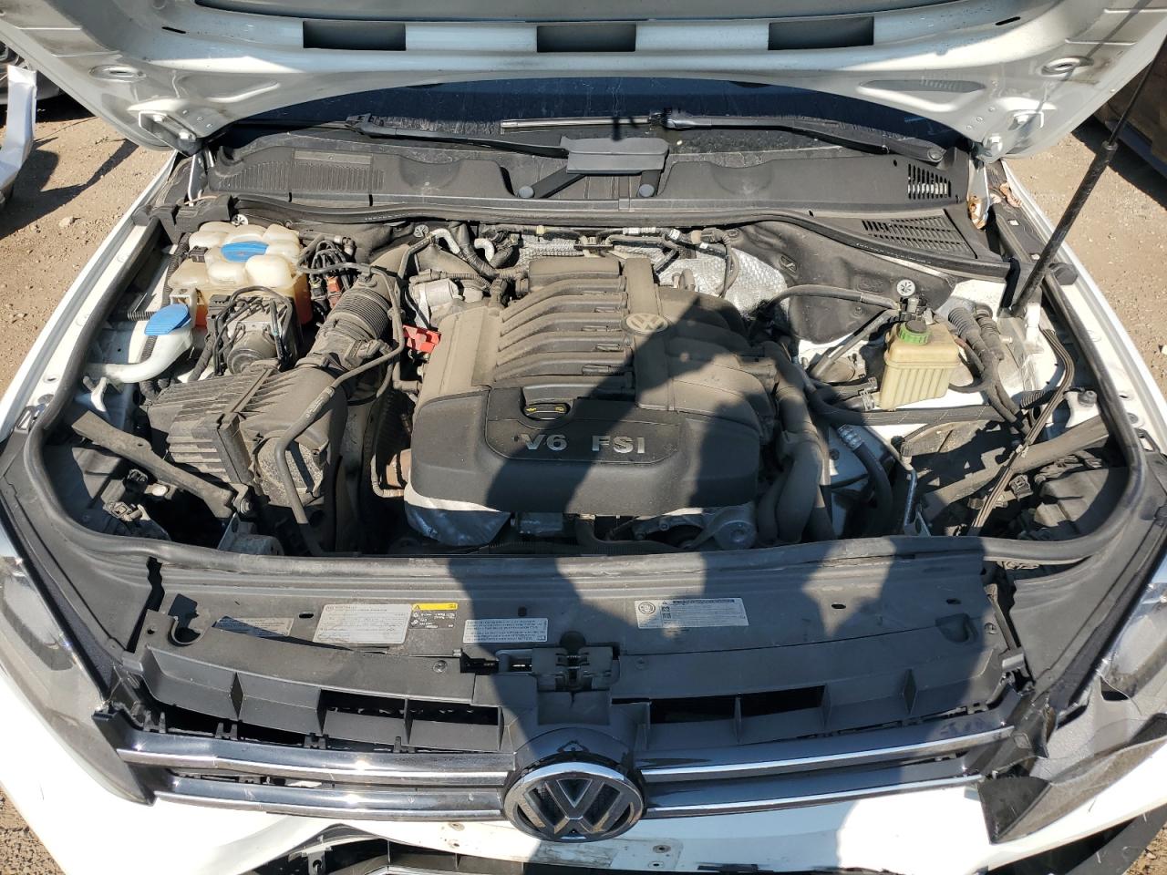 2014 Volkswagen Touareg V6 VIN: WVGEF9BP8ED013738 Lot: 71604365