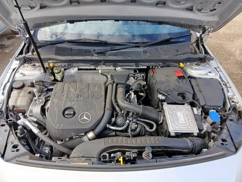 2018 MERCEDES-BENZ A 180 AMG LINE EXECUTIVE 