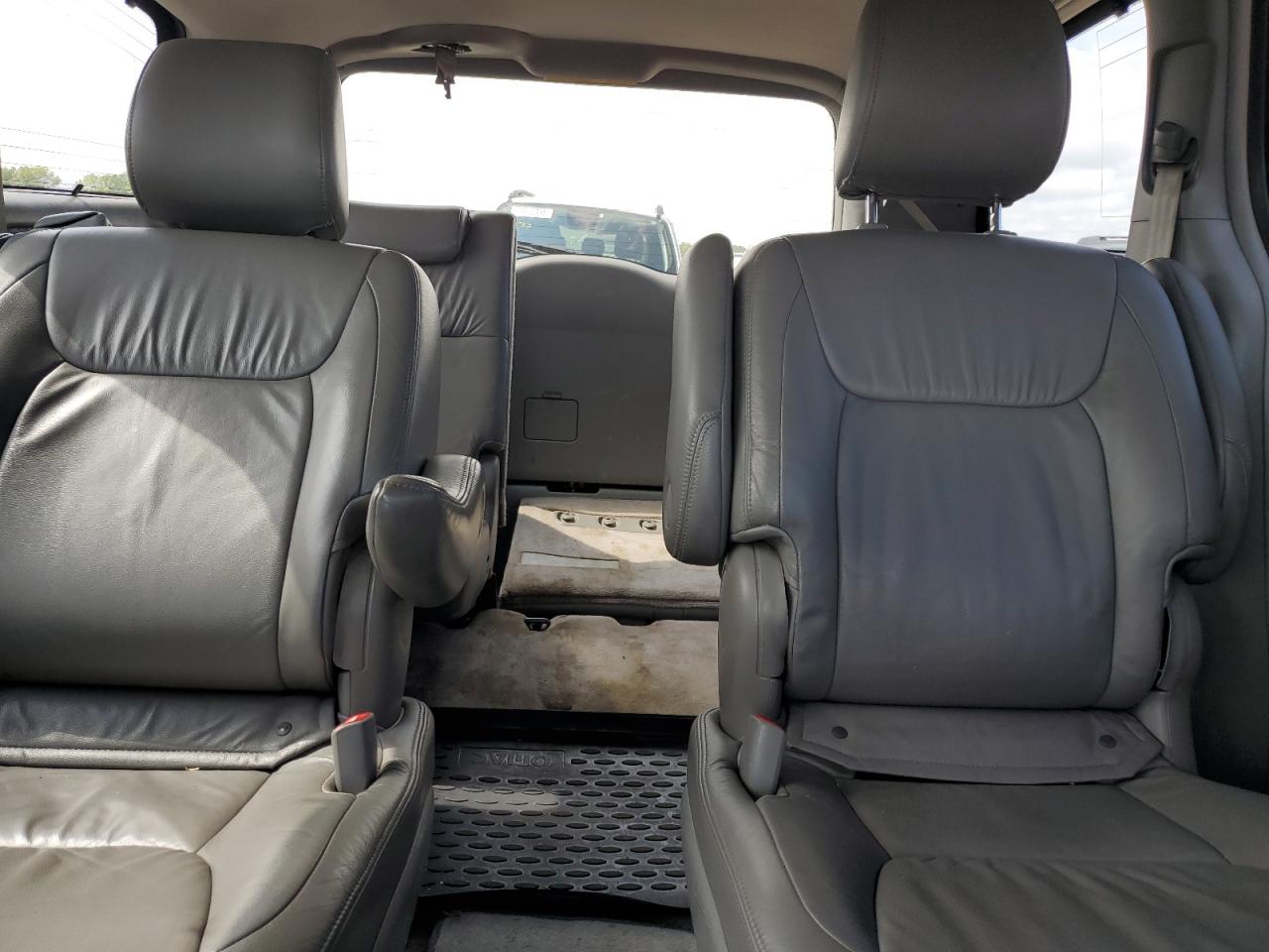 2010 Toyota Sienna Xle VIN: 5TDYK4CC8AS305934 Lot: 72073675