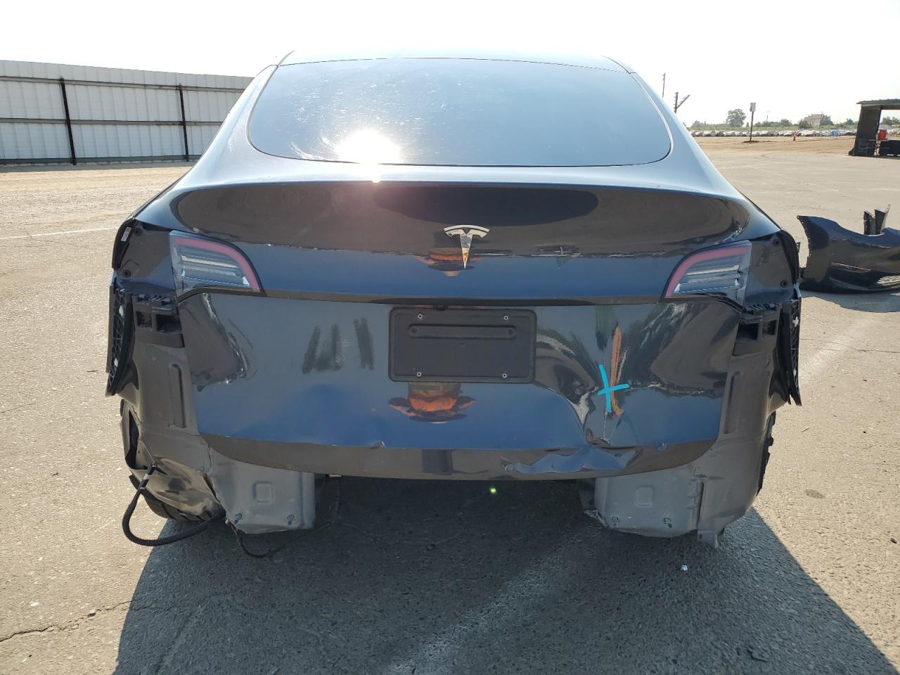 2024 Tesla Model Y VIN: 7SAYGDED9RF179755 Lot: 71078465